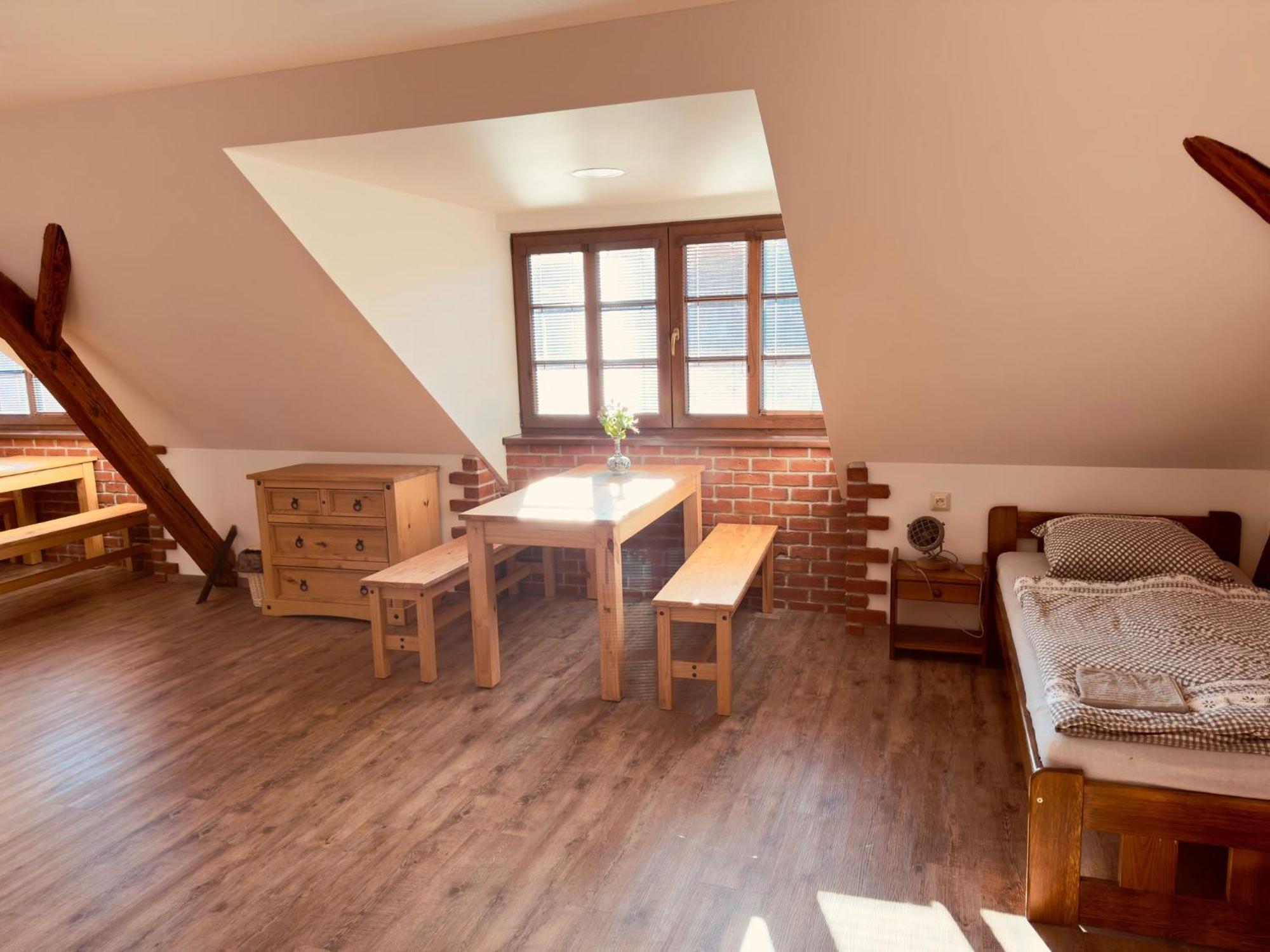 Penzion, Restaurace Jaro Vesin Brdy Rozmital pod Tremsinem Luaran gambar